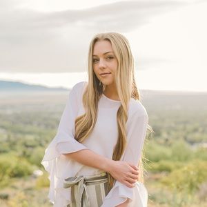 Meet your Posher, Lauren